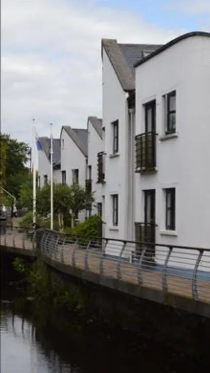 Riverside Apartments Westport 0*,